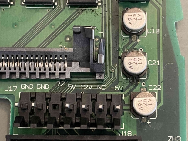 Apple hardware geniuses reversed the capacitor